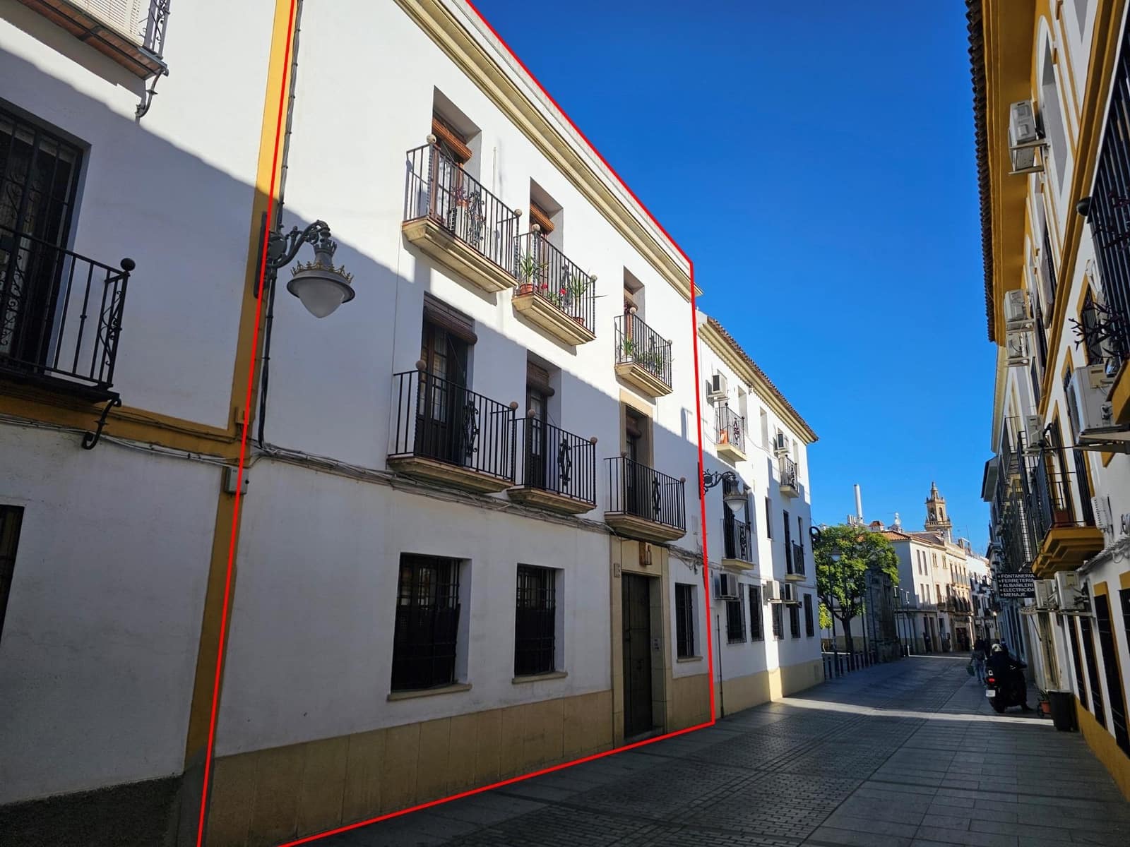 10 soveværelse Byhus til salg i Cordoba by - € 649.000 (Ref: 9359947)