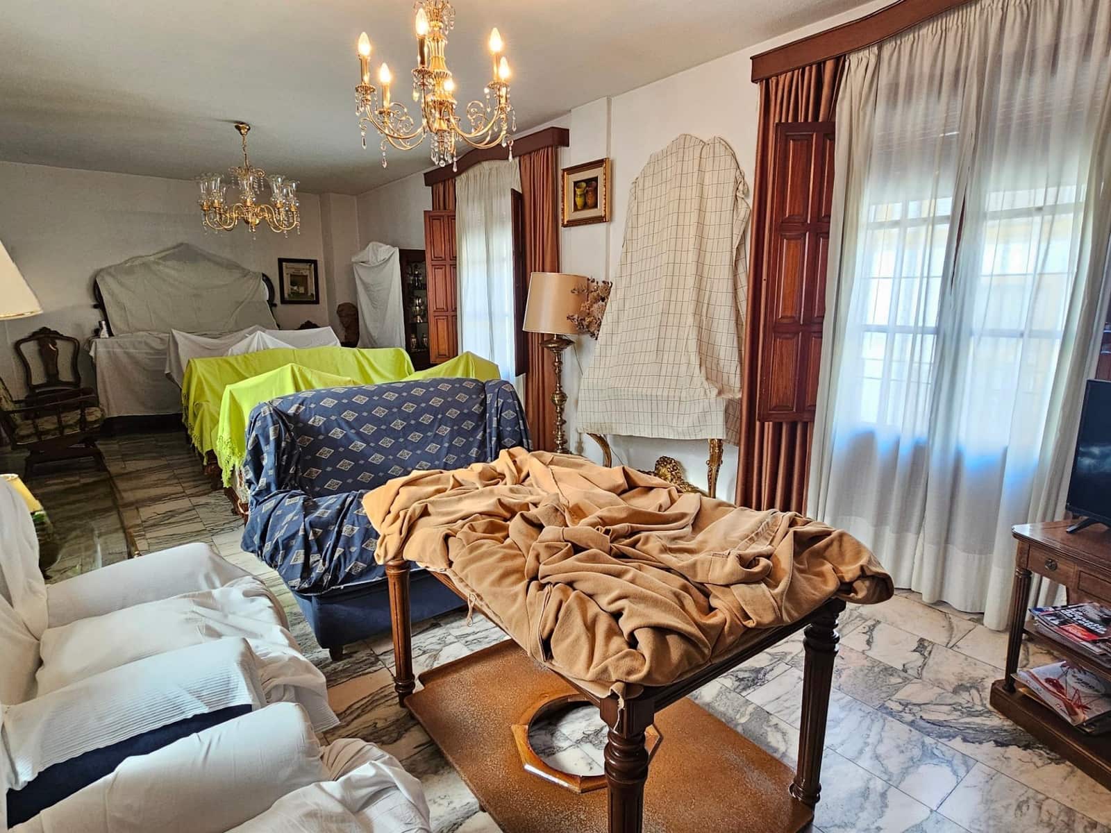 10 soveværelse Byhus til salg i Cordoba by - € 649.000 (Ref: 9359947)