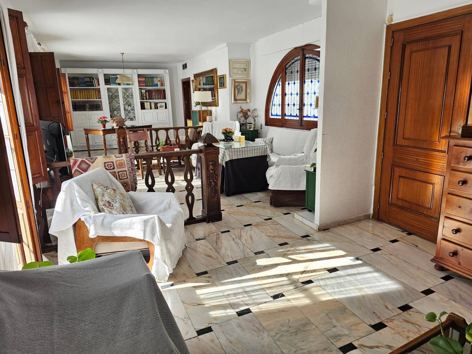 10 soveværelse Byhus til salg i Cordoba by - € 649.000 (Ref: 9359947)