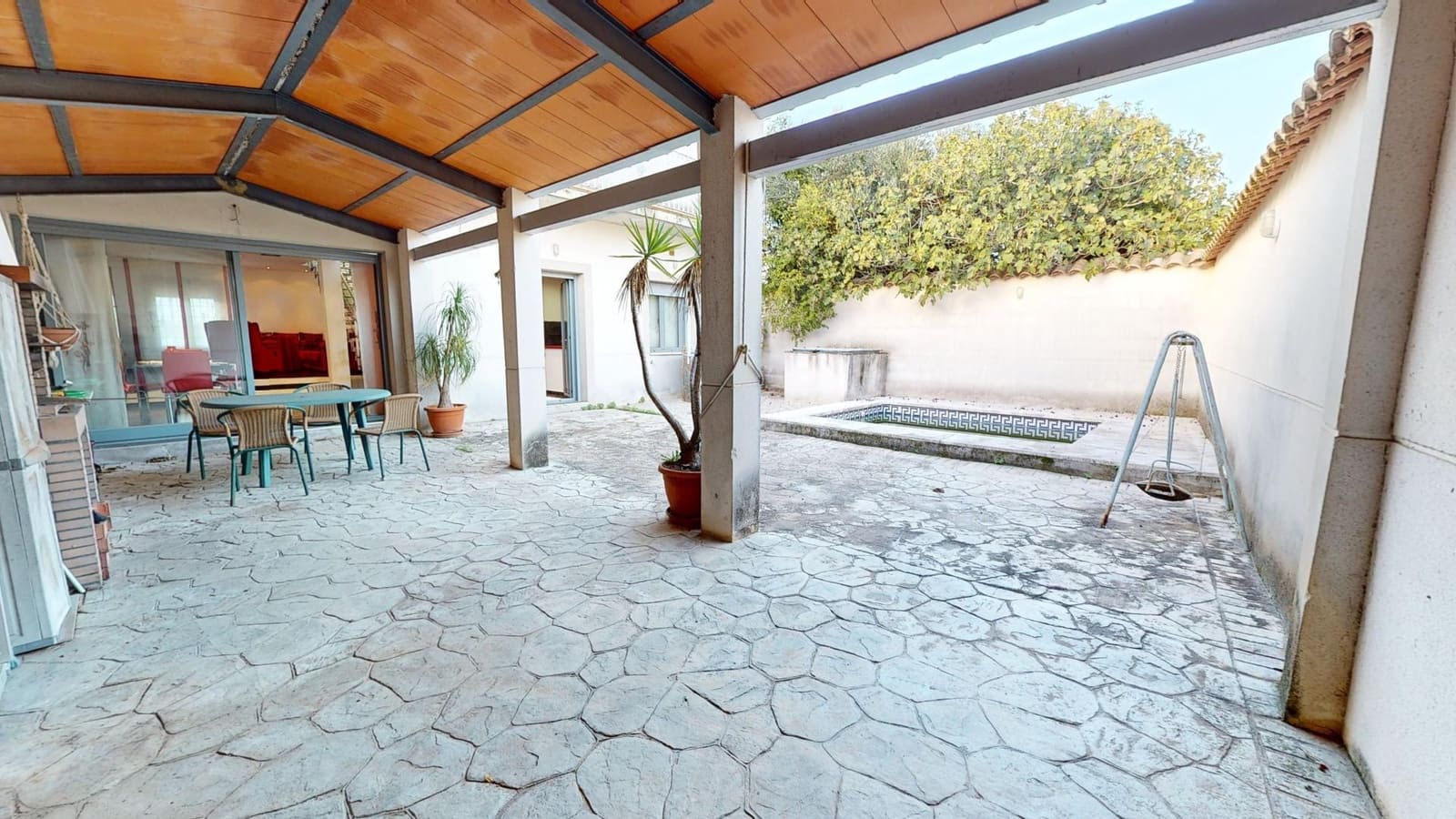 4 soverom Rekkehus til salgs i La Carlota med svømmebasseng garasje - € 180 000 (Ref: 9359952)