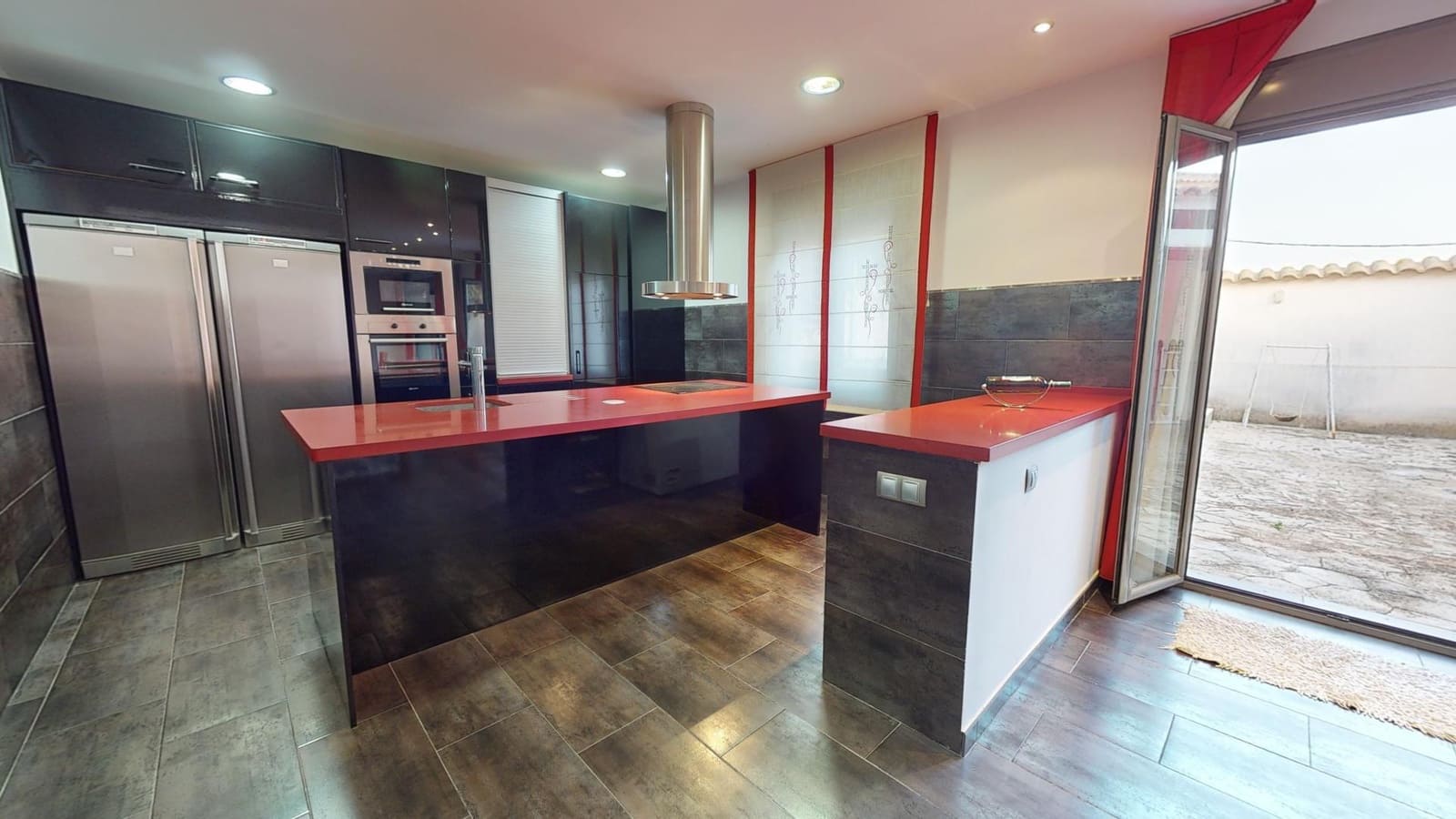 4 soverom Rekkehus til salgs i La Carlota med svømmebasseng garasje - € 180 000 (Ref: 9359952)