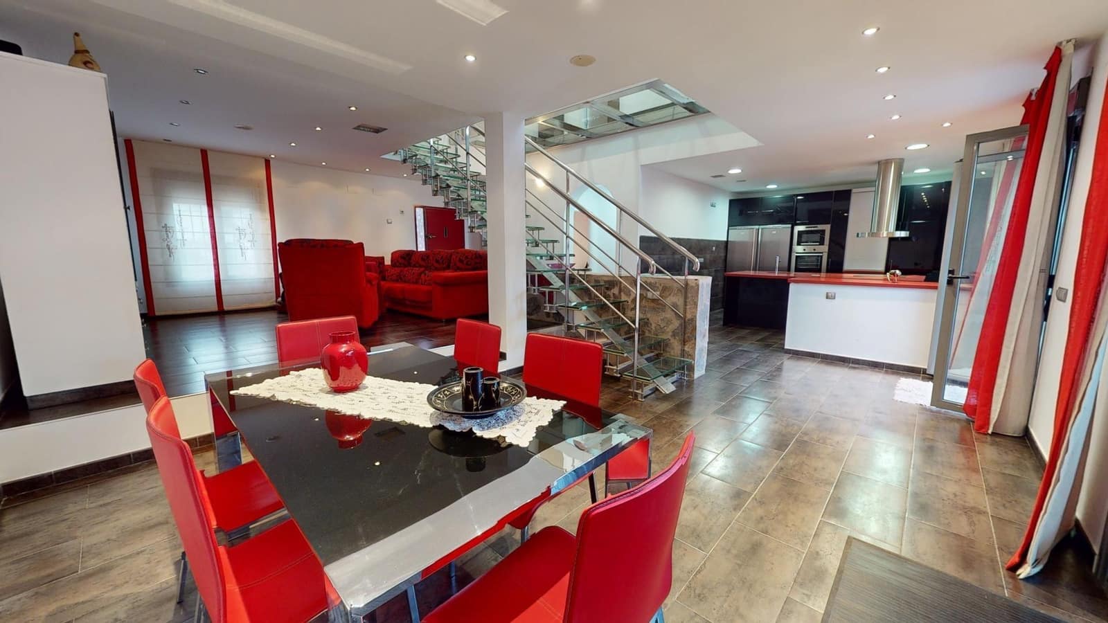 4 soverom Rekkehus til salgs i La Carlota med svømmebasseng garasje - € 180 000 (Ref: 9359952)