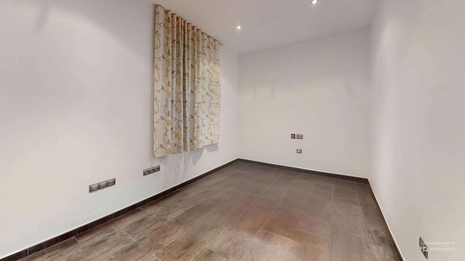 4 soverom Rekkehus til salgs i La Carlota med svømmebasseng garasje - € 180 000 (Ref: 9359952)