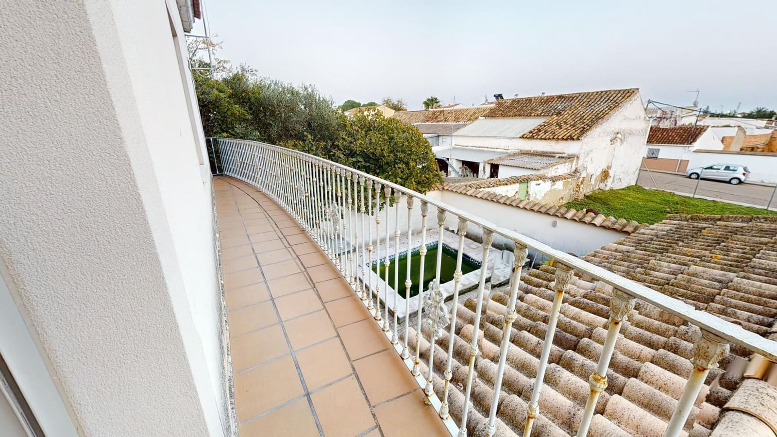 4 soverom Rekkehus til salgs i La Carlota med svømmebasseng garasje - € 180 000 (Ref: 9359952)