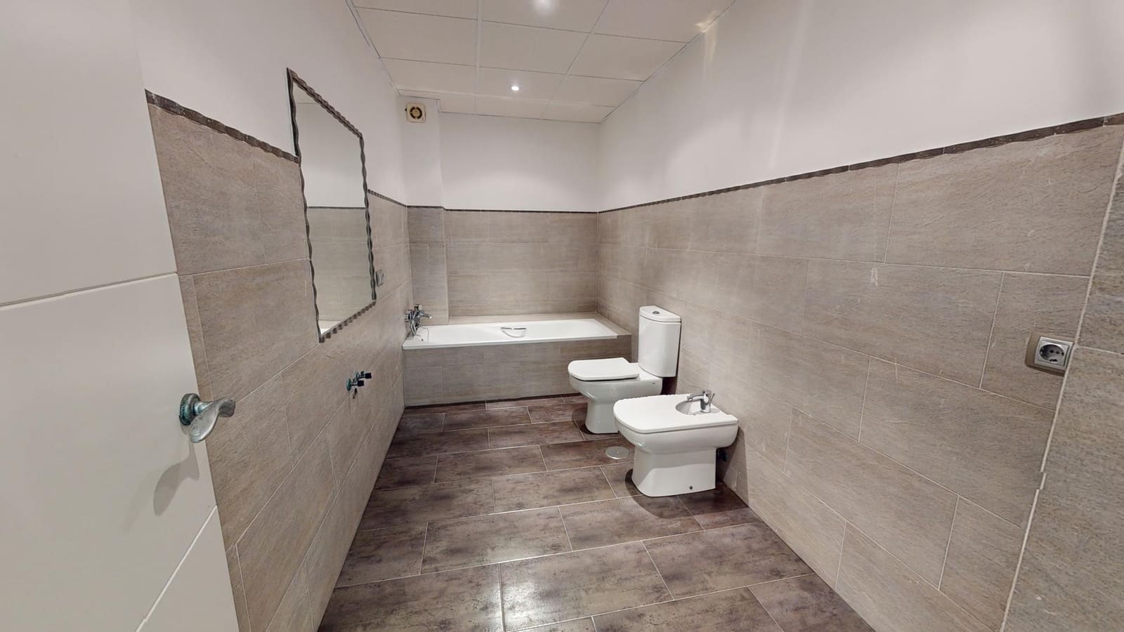 4 soverom Rekkehus til salgs i La Carlota med svømmebasseng garasje - € 180 000 (Ref: 9359952)