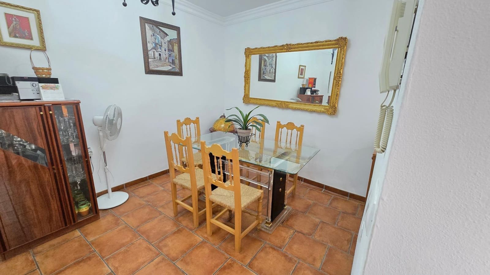 8 soveværelse Byhus til salg i Cordoba by - € 460.000 (Ref: 9359954)