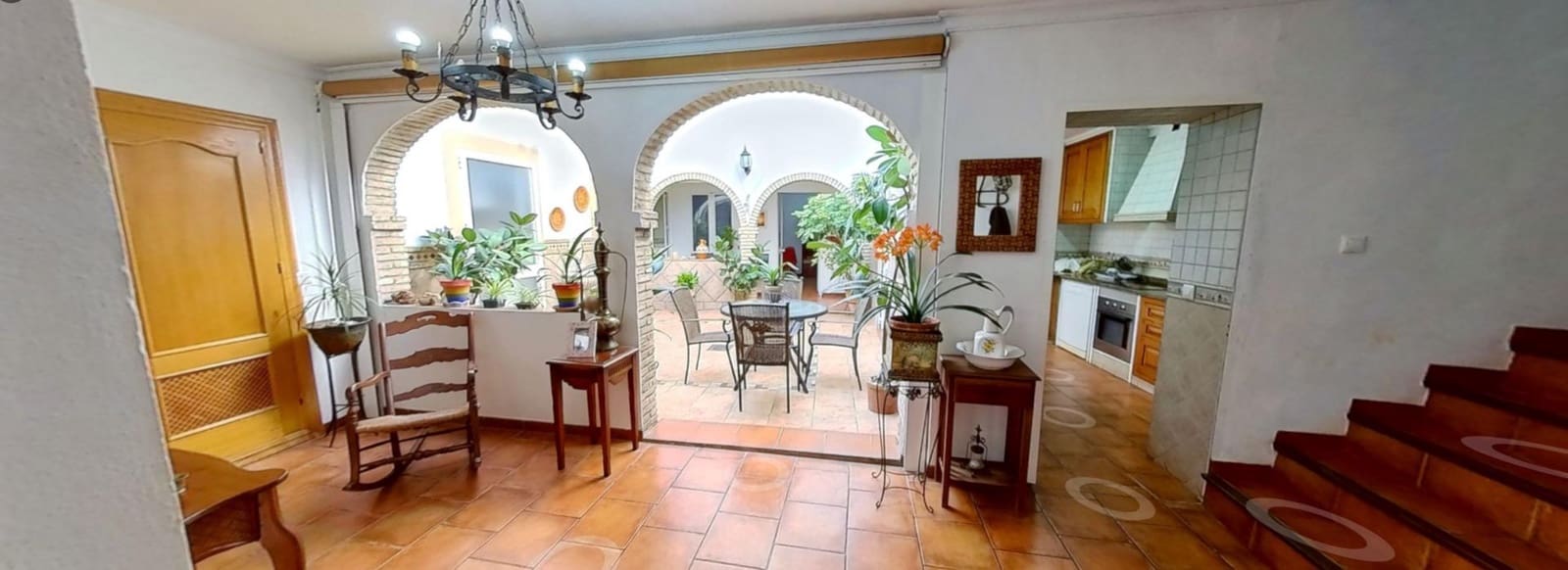 8 soveværelse Byhus til salg i Cordoba by - € 460.000 (Ref: 9359954)