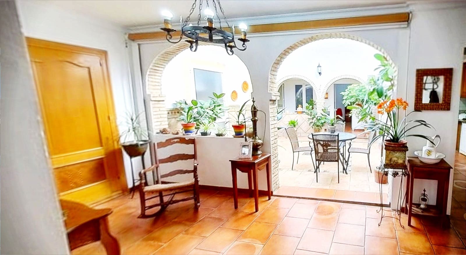 8 soveværelse Byhus til salg i Cordoba by - € 460.000 (Ref: 9359954)