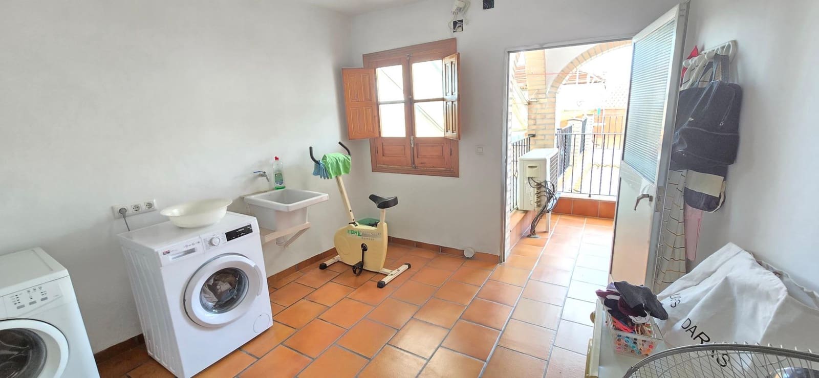 8 soveværelse Byhus til salg i Cordoba by - € 460.000 (Ref: 9359954)