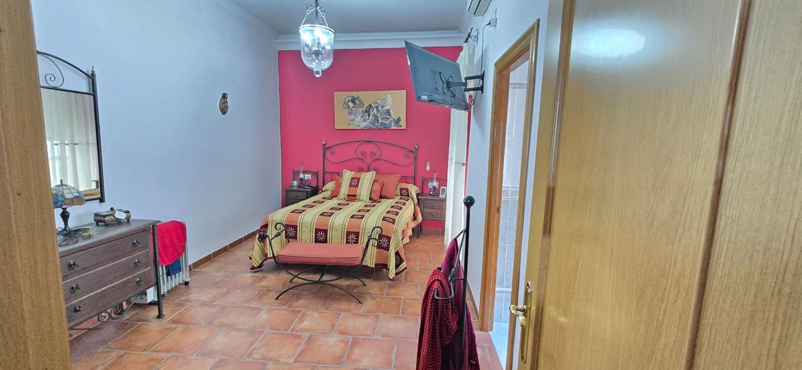 8 soveværelse Byhus til salg i Cordoba by - € 460.000 (Ref: 9359954)