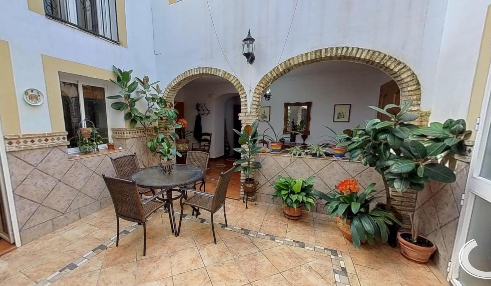 8 soveværelse Byhus til salg i Cordoba by - € 460.000 (Ref: 9359954)