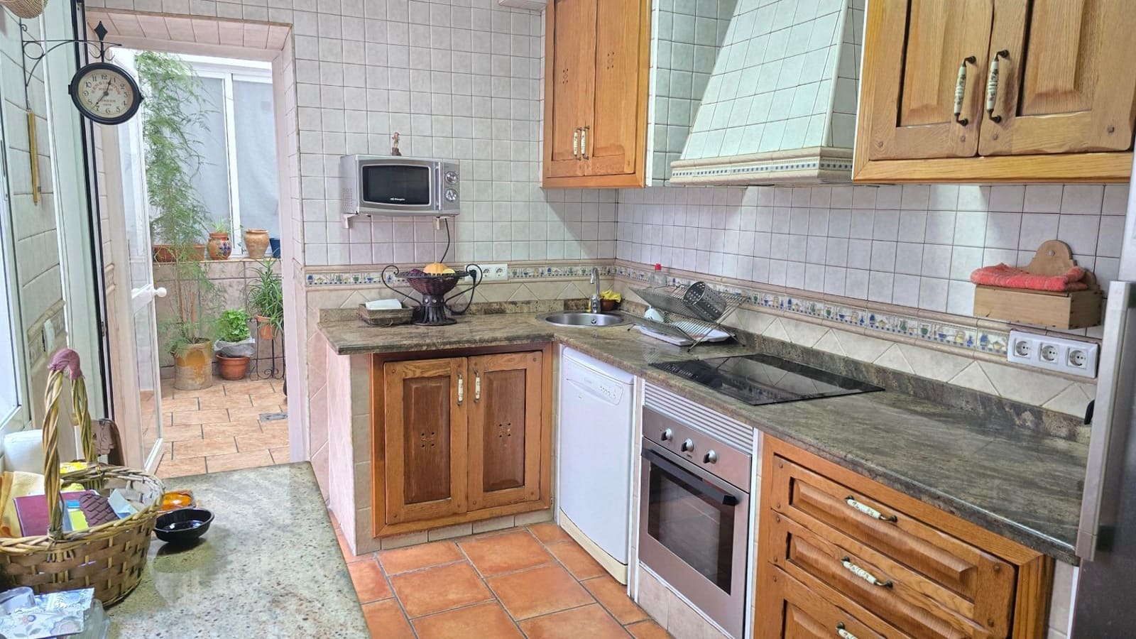 8 soveværelse Byhus til salg i Cordoba by - € 460.000 (Ref: 9359954)