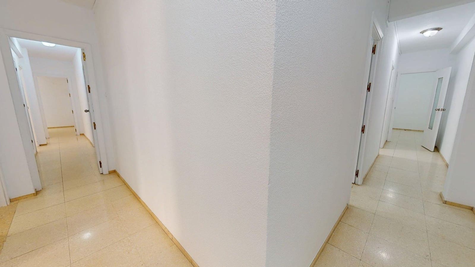 5 camera da letto Appartamento in vendita in Cordova citta - 250.000 € (Rif: 9359958)