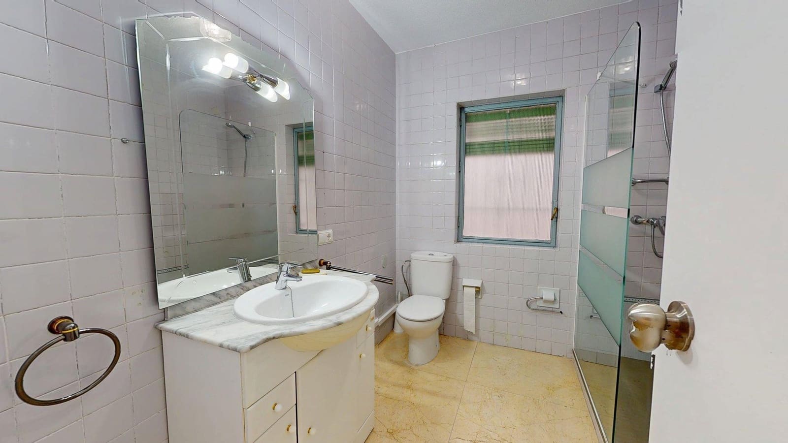 5 camera da letto Appartamento in vendita in Cordova citta - 250.000 € (Rif: 9359958)