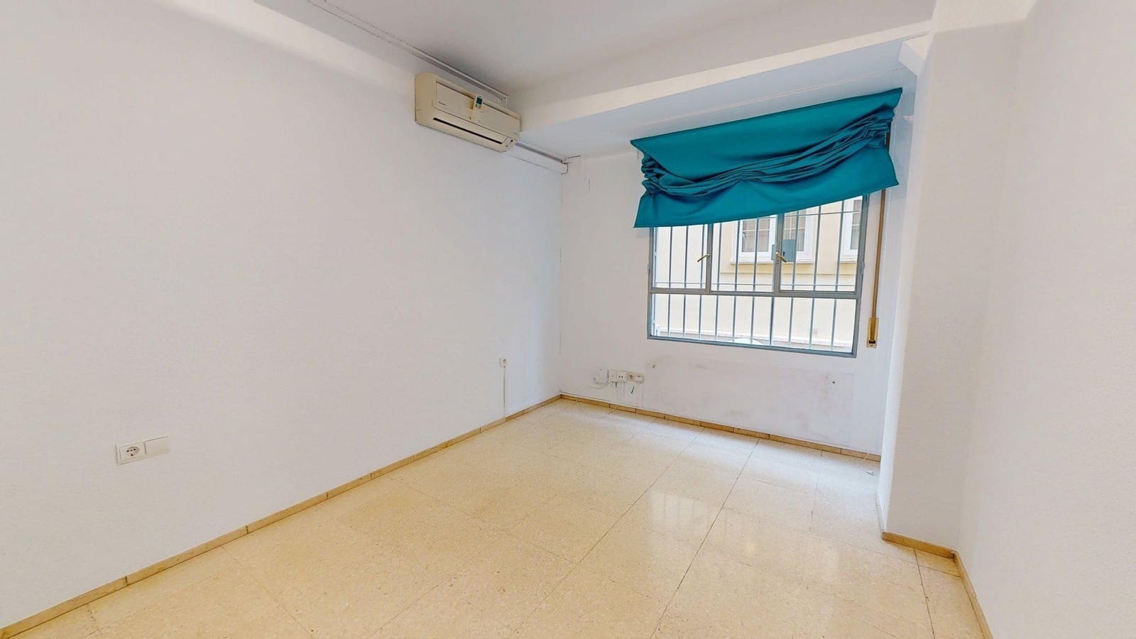 5 camera da letto Appartamento in vendita in Cordova citta - 250.000 € (Rif: 9359958)