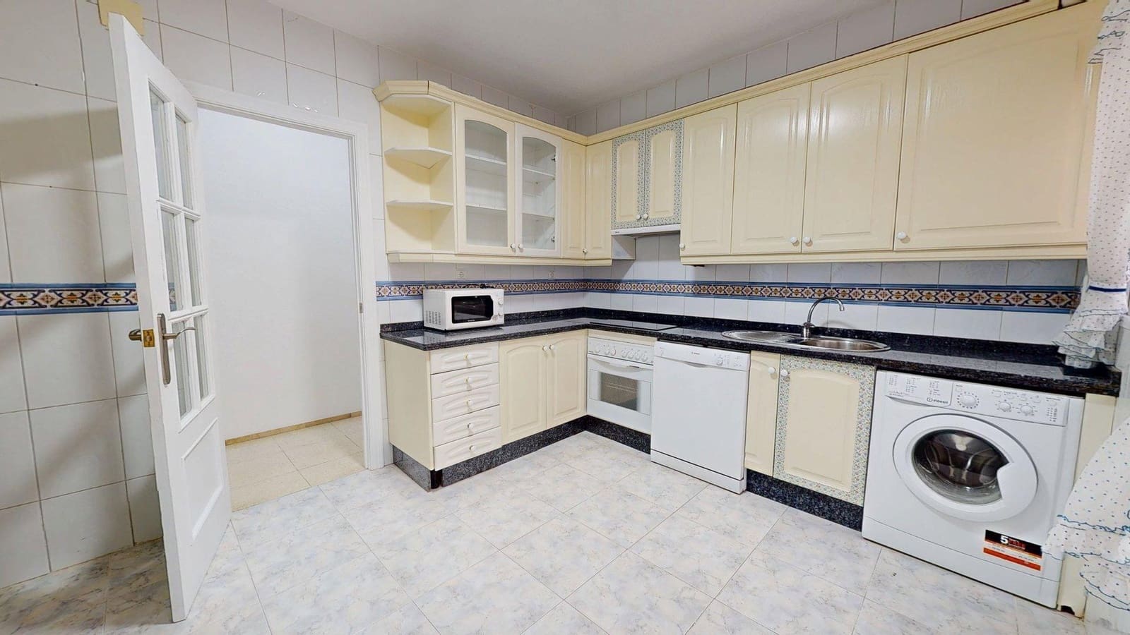 5 camera da letto Appartamento in vendita in Cordova citta - 250.000 € (Rif: 9359958)