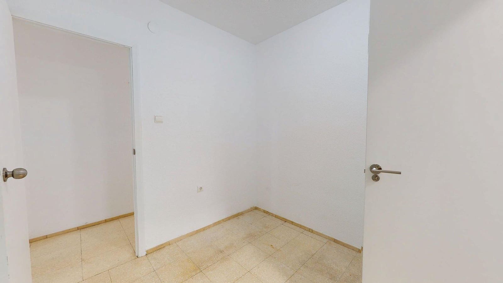 5 camera da letto Appartamento in vendita in Cordova citta - 250.000 € (Rif: 9359958)