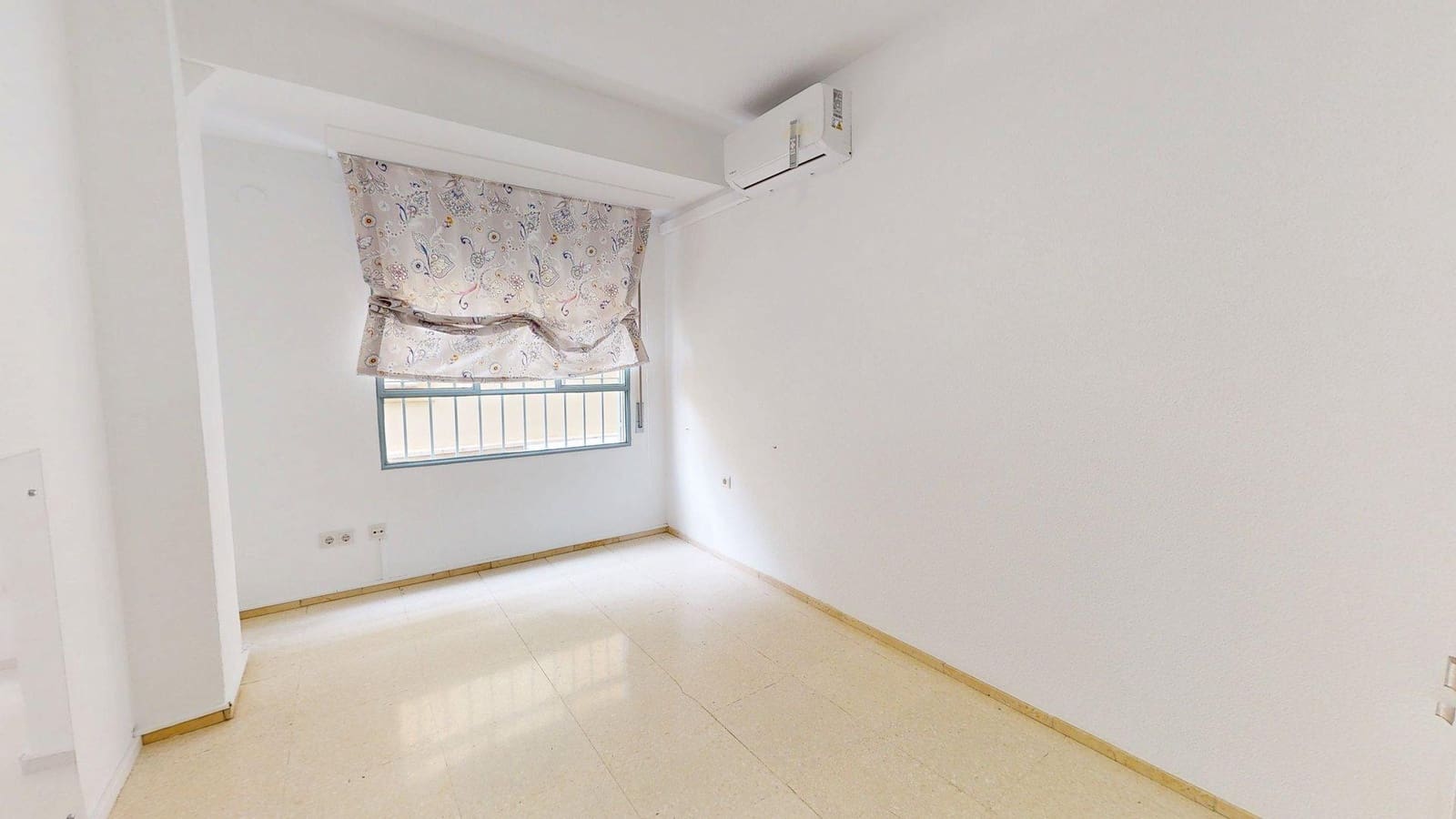 5 camera da letto Appartamento in vendita in Cordova citta - 250.000 € (Rif: 9359958)
