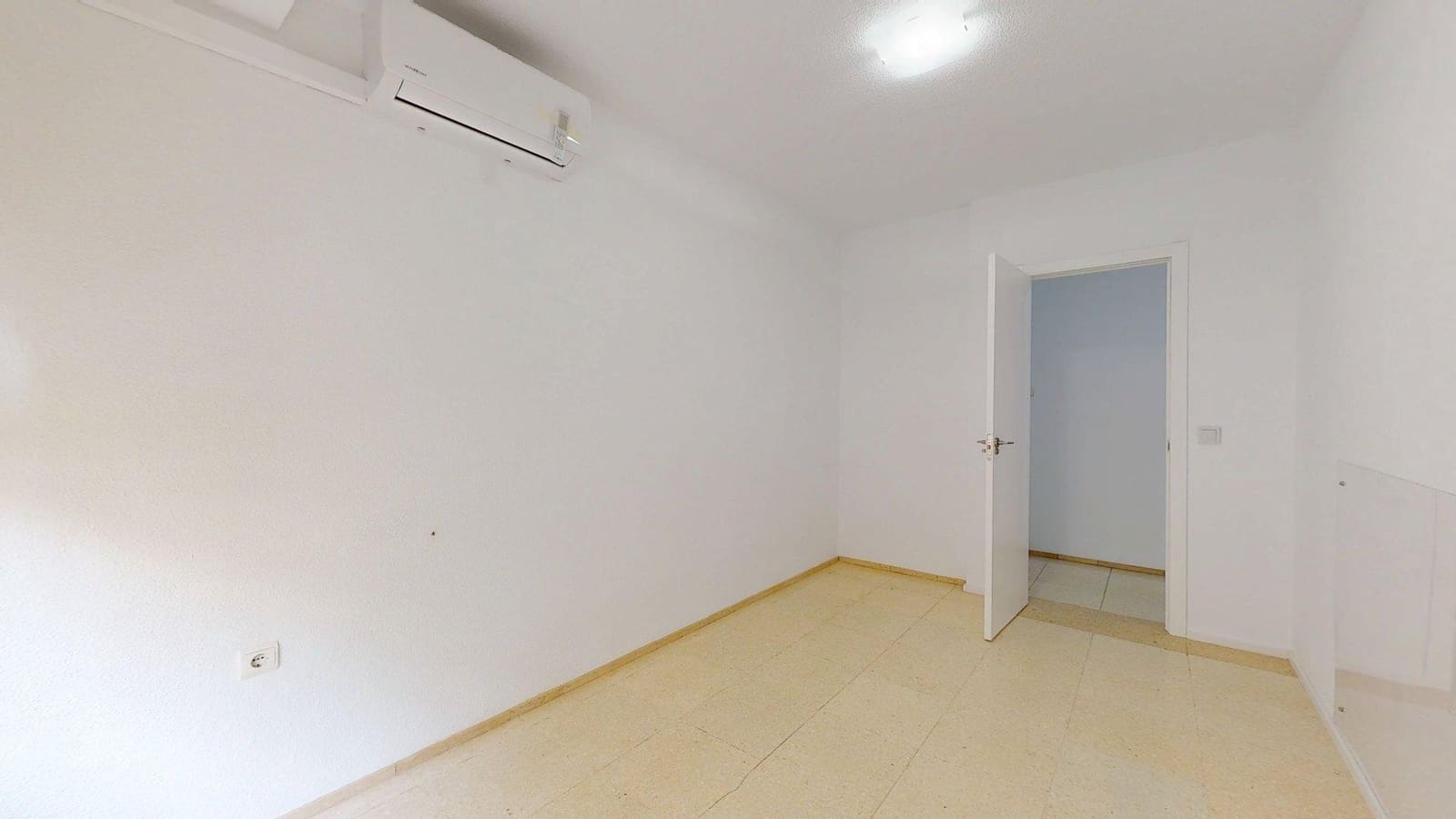 5 camera da letto Appartamento in vendita in Cordova citta - 250.000 € (Rif: 9359958)
