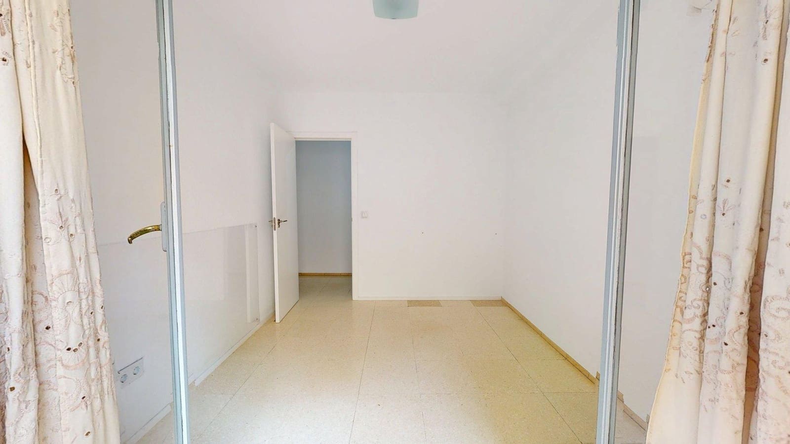 5 camera da letto Appartamento in vendita in Cordova citta - 250.000 € (Rif: 9359958)