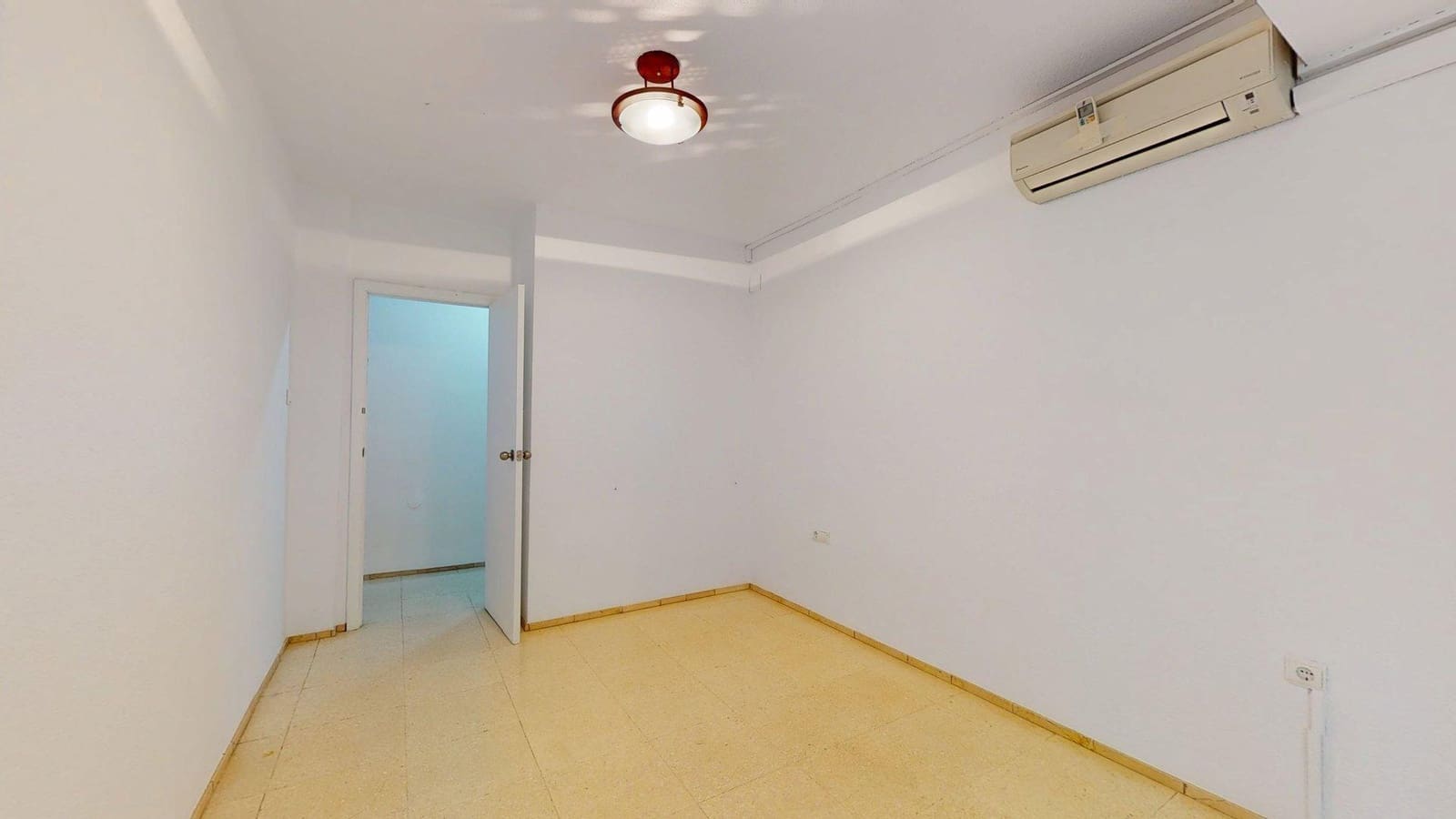 5 camera da letto Appartamento in vendita in Cordova citta - 250.000 € (Rif: 9359958)