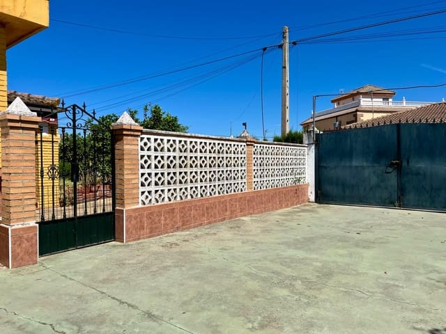 3 soveværelse Villa til salg i Córdoba by med swimmingpool garage - € 165.000 (Ref: 9359968)