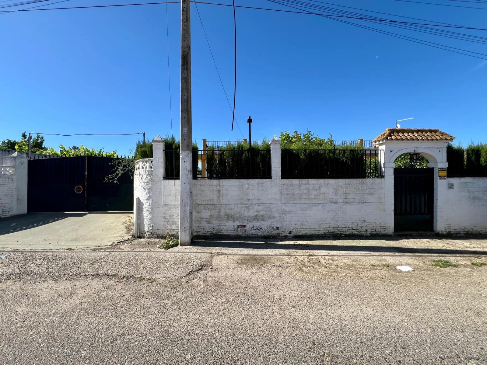 3 soveværelse Villa til salg i Cordoba by med swimmingpool garage - € 165.000 (Ref: 9359968)