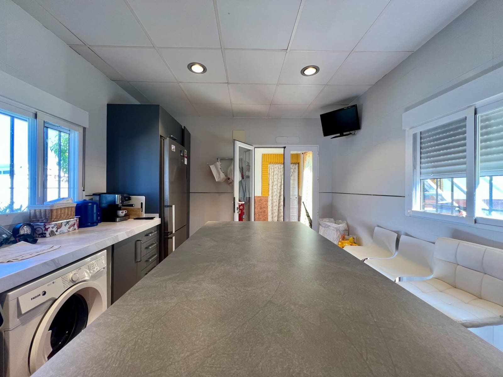 3 soveværelse Villa til salg i Cordoba by med swimmingpool garage - € 165.000 (Ref: 9359968)