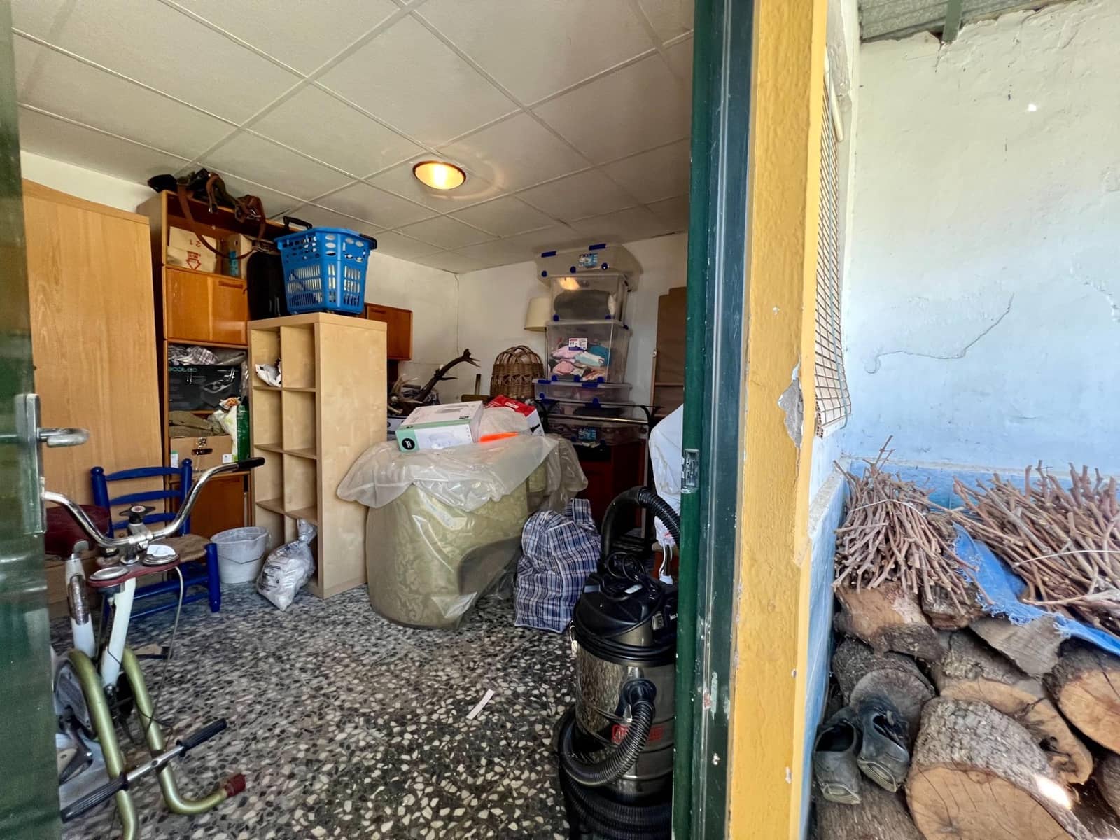 3 soveværelse Villa til salg i Cordoba by med swimmingpool garage - € 165.000 (Ref: 9359968)