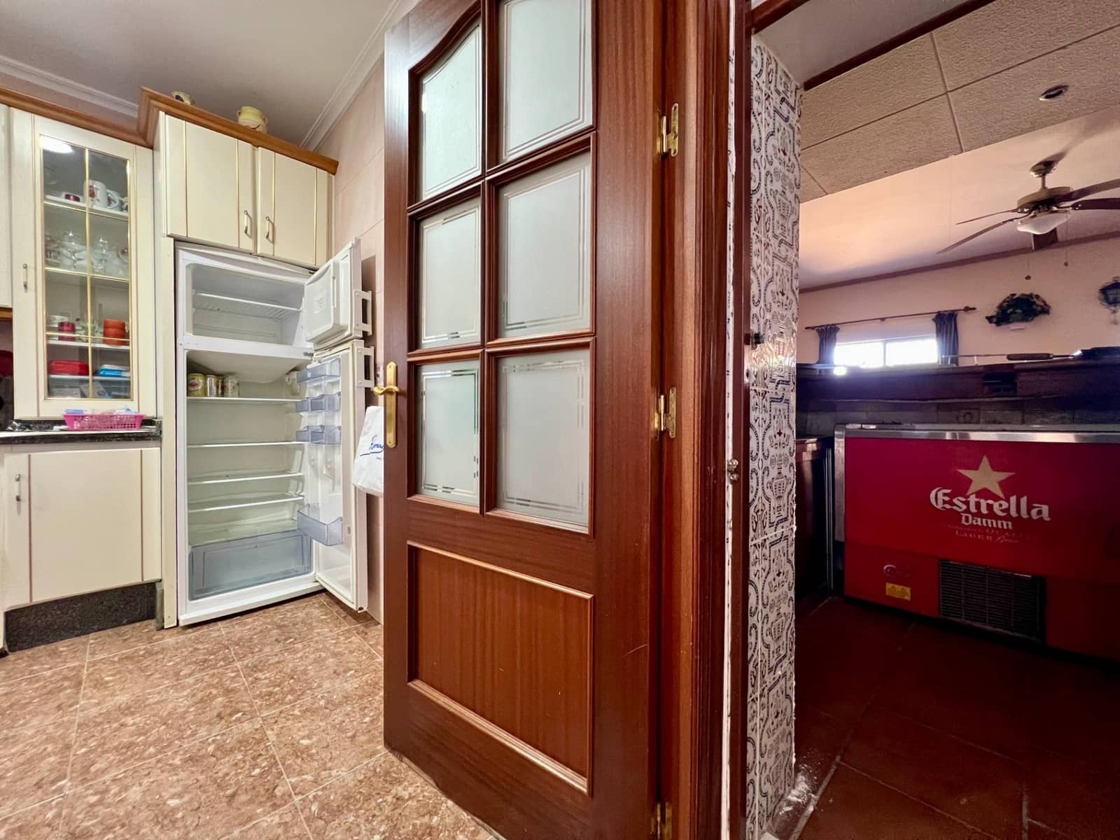 3 soveværelse Villa til salg i Cordoba by med swimmingpool garage - € 165.000 (Ref: 9359968)