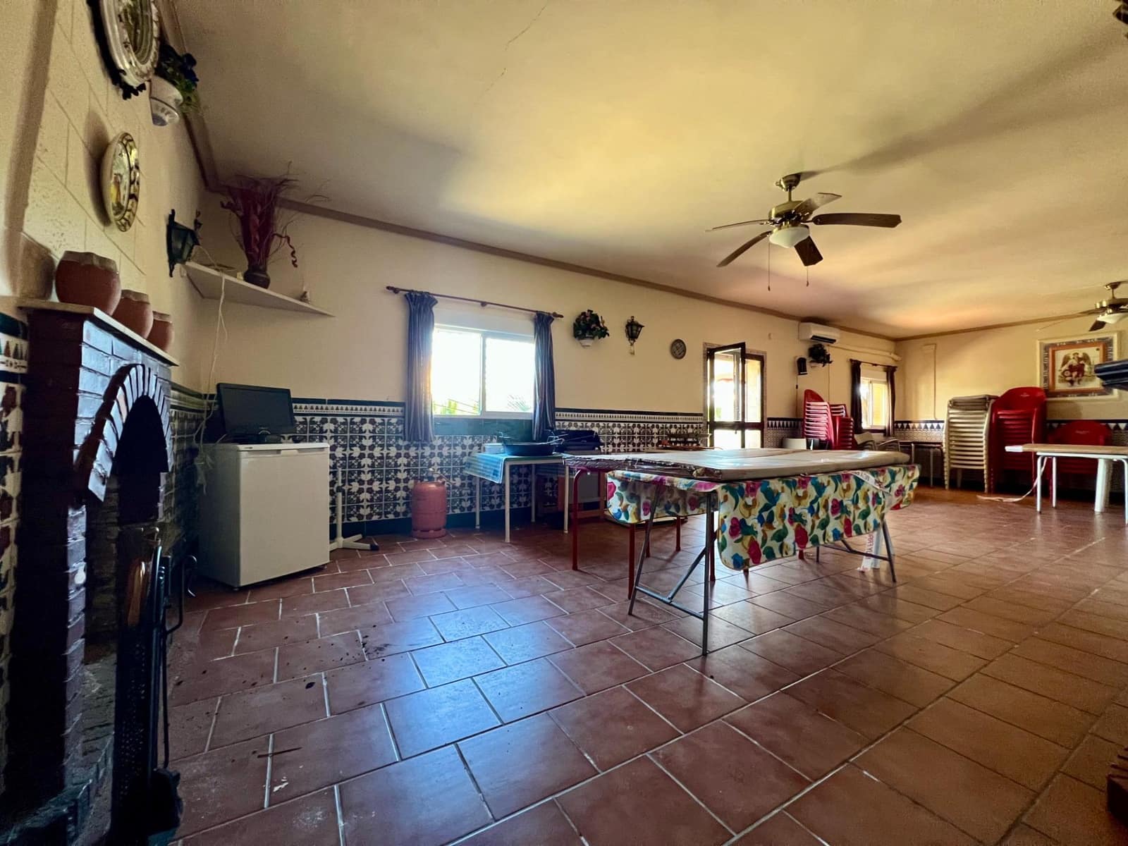 3 soveværelse Villa til salg i Cordoba by med swimmingpool garage - € 165.000 (Ref: 9359968)