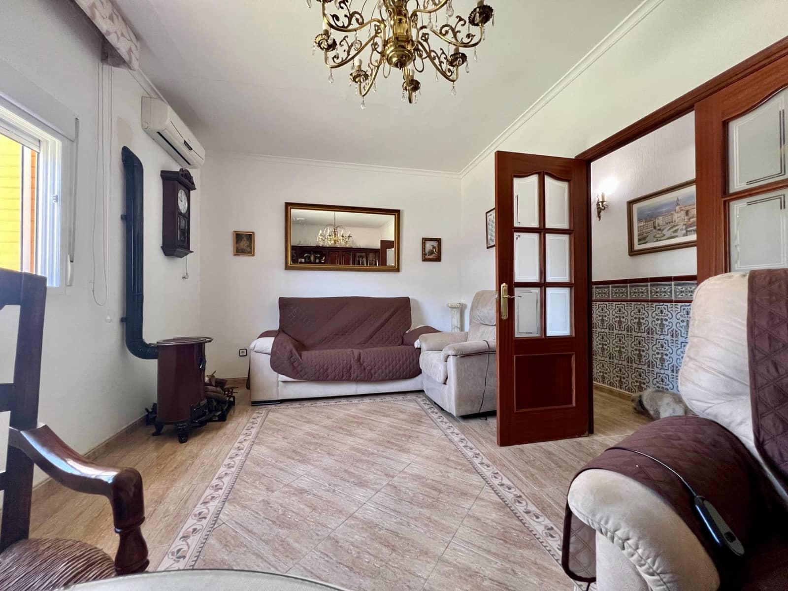 3 soveværelse Villa til salg i Cordoba by med swimmingpool garage - € 165.000 (Ref: 9359968)