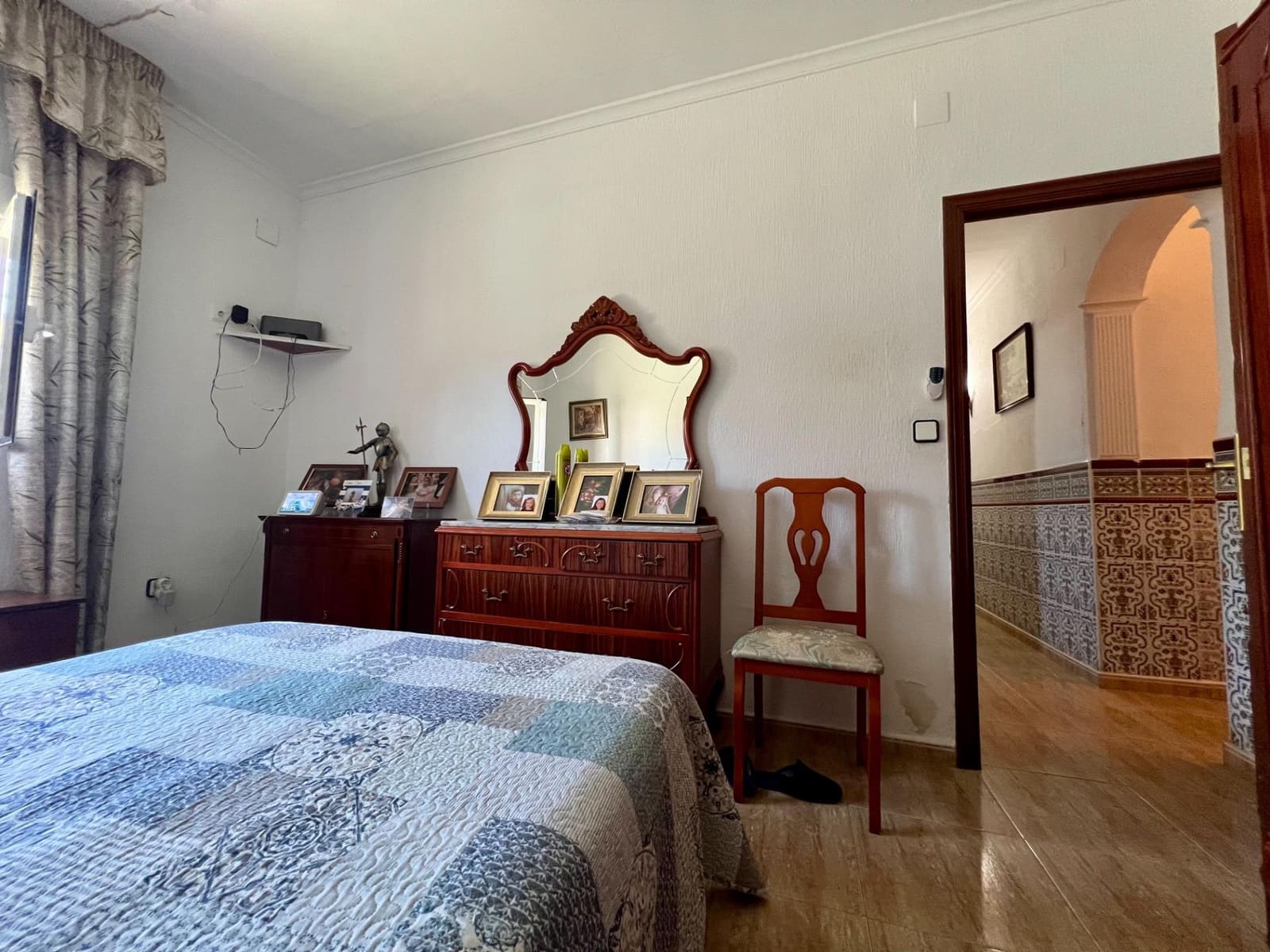 3 soveværelse Villa til salg i Cordoba by med swimmingpool garage - € 165.000 (Ref: 9359968)