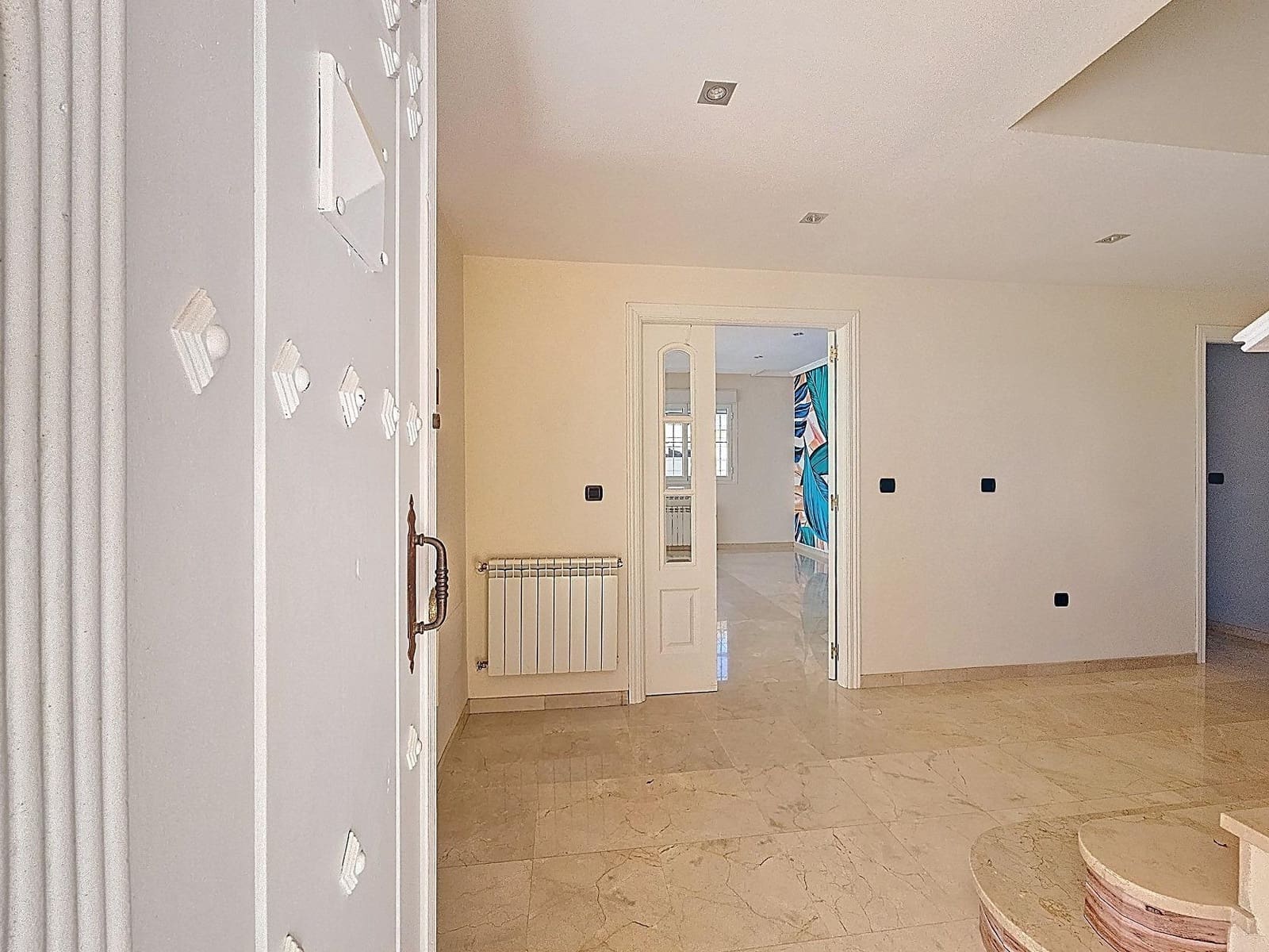 4 Zimmer Villa zu verkaufen in Cordoba Stadt mit Pool - 440.000 € (Ref: 9359969)