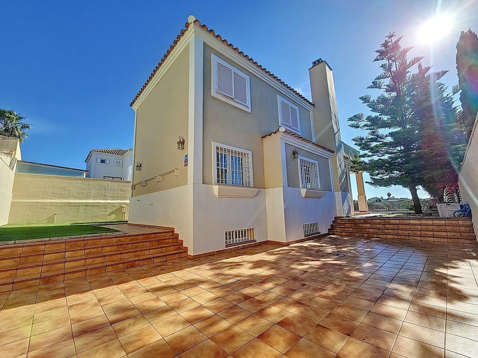 4 Zimmer Villa zu verkaufen in Cordoba Stadt mit Pool - 440.000 € (Ref: 9359969)