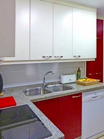 4 soveværelse Lejlighed til salg i Ciudad Jardín, Córdoba by - € 204.000 (Ref: 9359974)