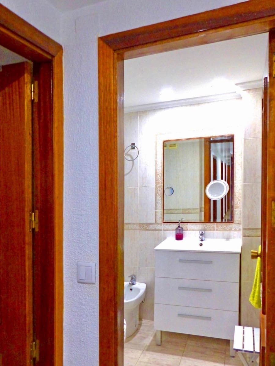 4 soveværelse Lejlighed til salg i Cordoba by - € 204.000 (Ref: 9359974)