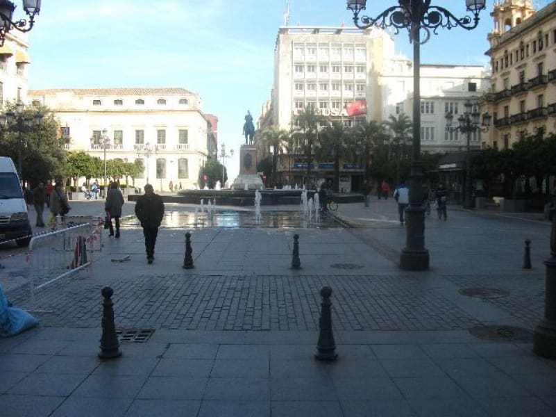 Kaupallinen vuokrattavana paikassa Cordoba kaupunki - 2 500 € (Ref: 9359975)