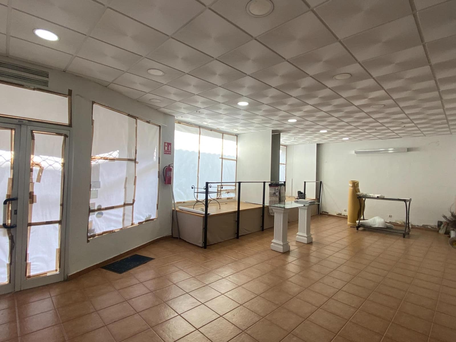 Kaupallinen vuokrattavana paikassa Cordoba kaupunki - 700 € (Ref: 9359976)