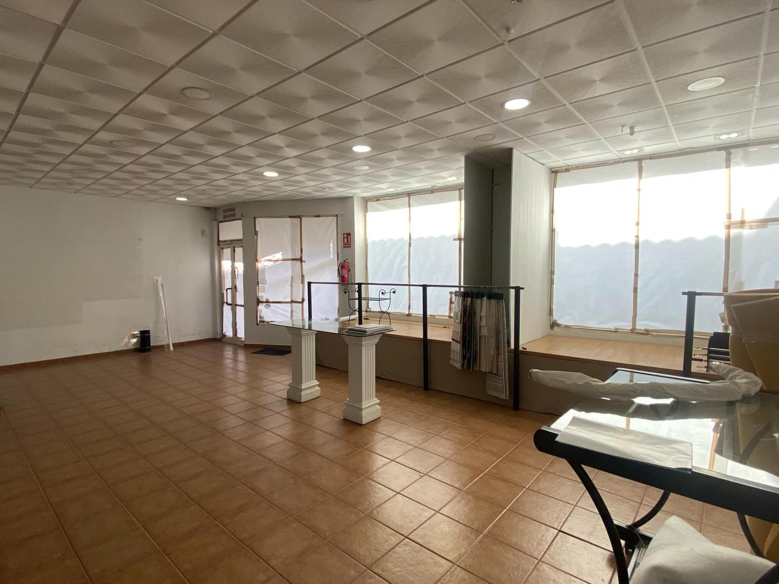 Kaupallinen vuokrattavana paikassa Cordoba kaupunki - 700 € (Ref: 9359976)