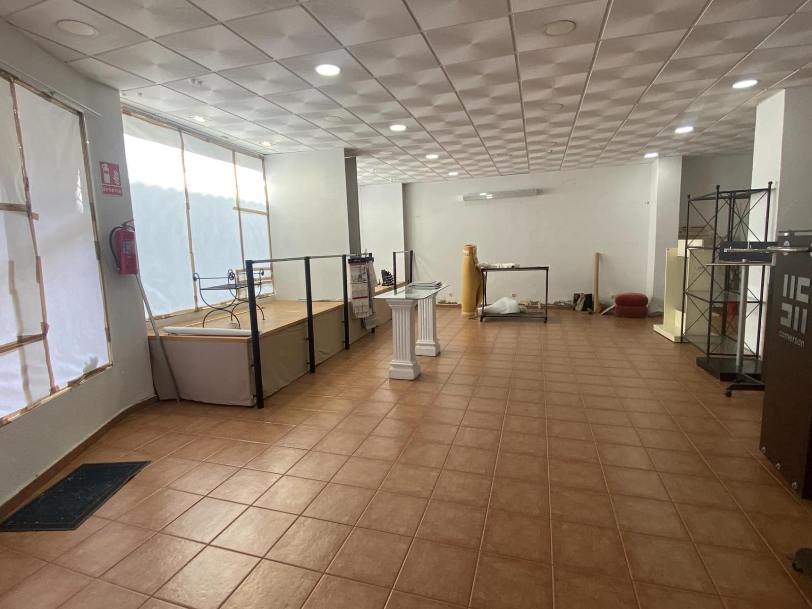 Kaupallinen vuokrattavana paikassa Cordoba kaupunki - 700 € (Ref: 9359976)