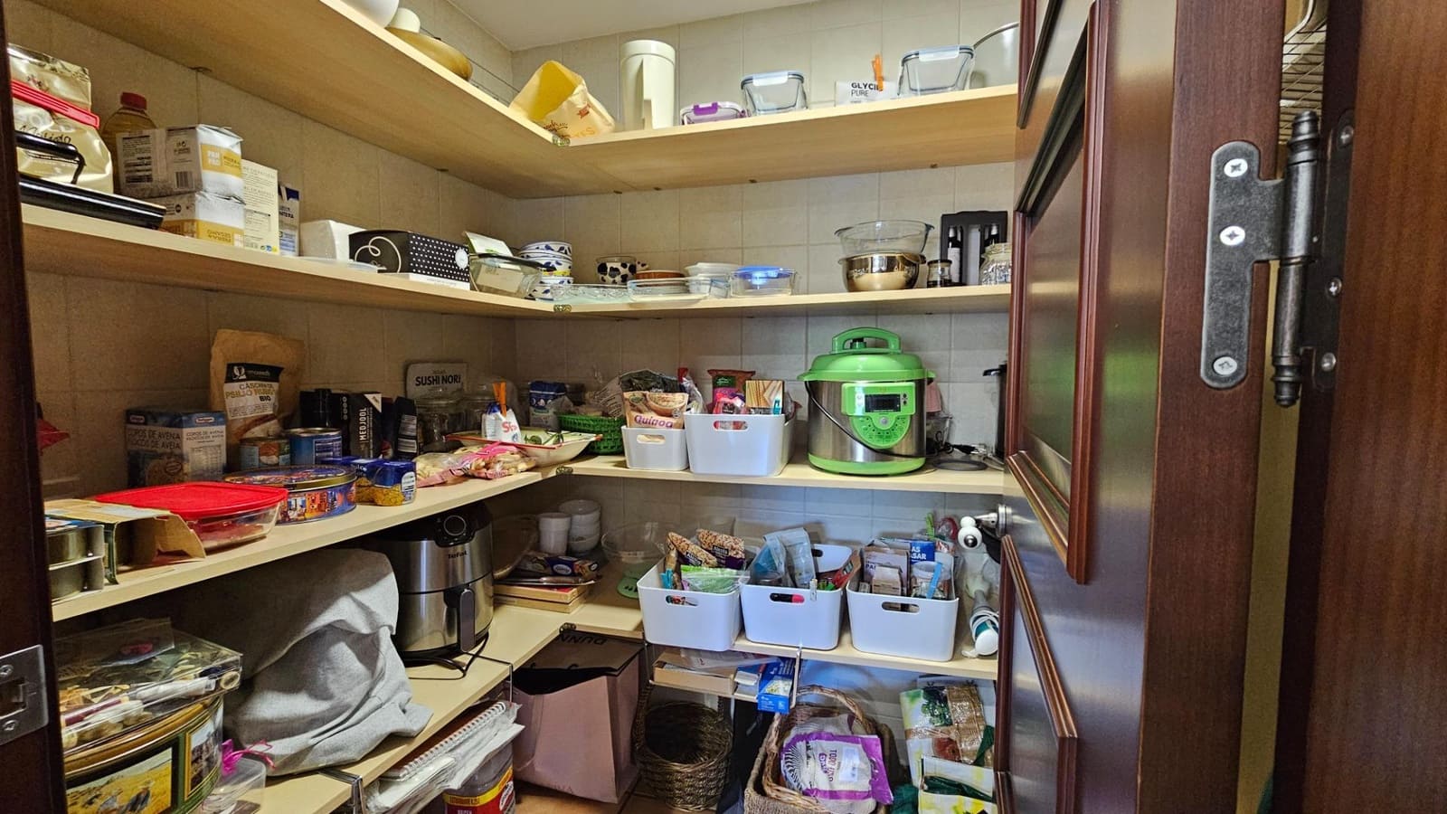 5 bedroom Villa for sale in Cordoba city with pool garage - € 580,000 (Ref: 9359980)