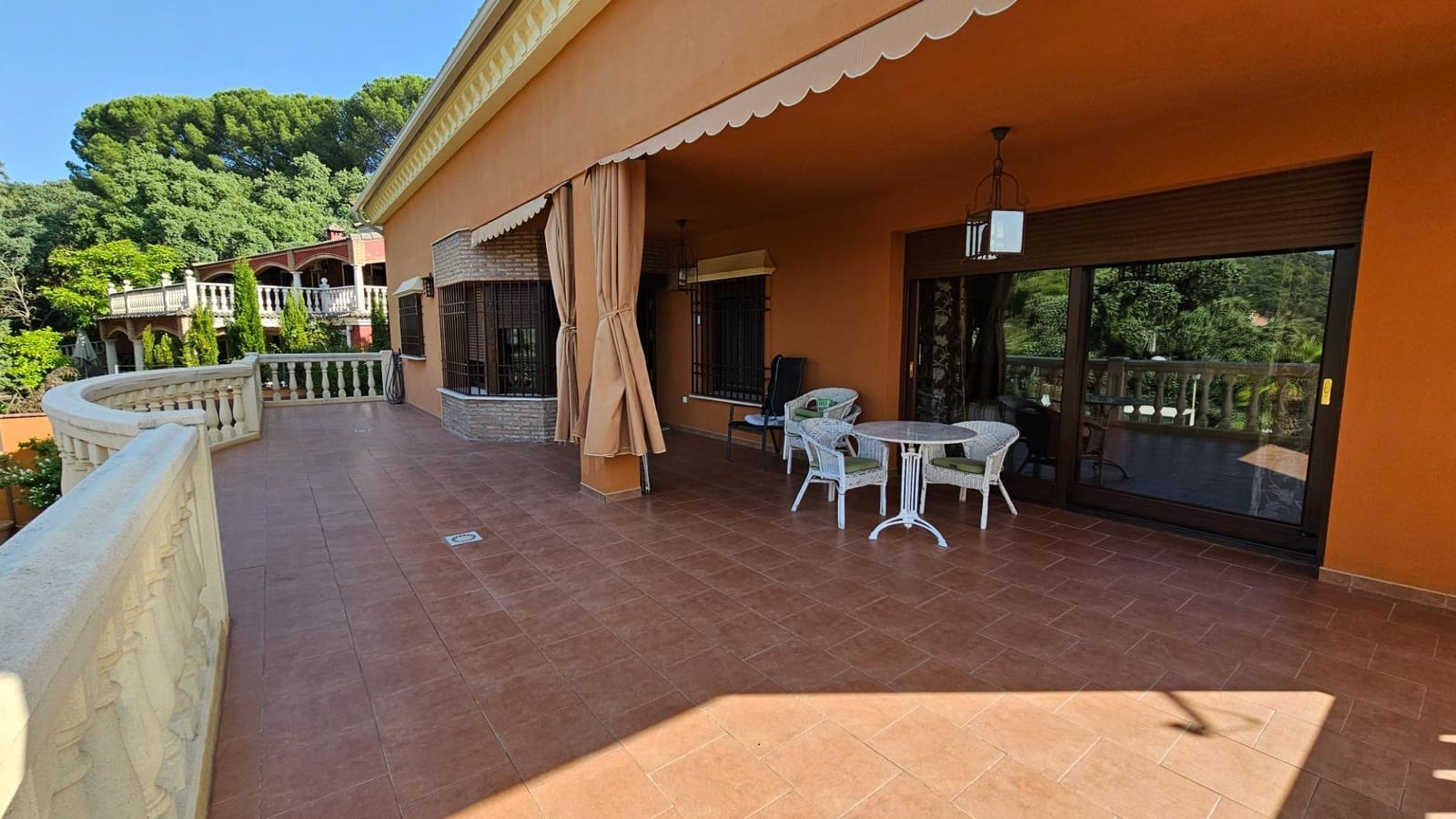 5 bedroom Villa for sale in Cordoba city with pool garage - € 580,000 (Ref: 9359980)