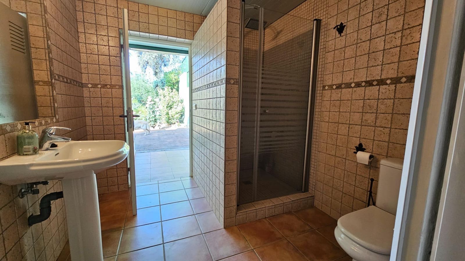 5 bedroom Villa for sale in Cordoba city with pool garage - € 580,000 (Ref: 9359980)