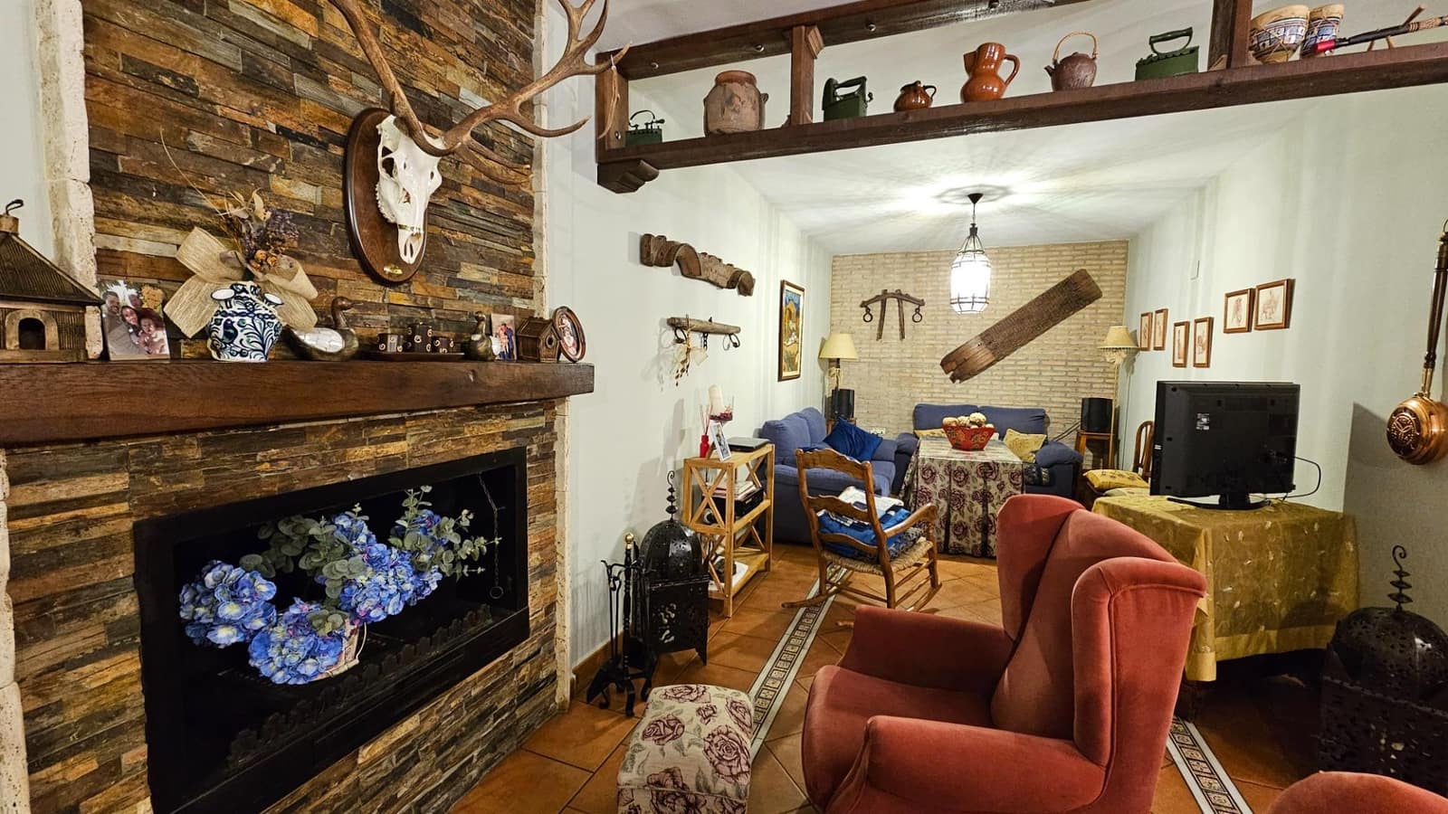 5 bedroom Villa for sale in Cordoba city with pool garage - € 580,000 (Ref: 9359980)