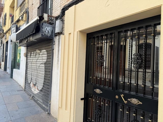 Commercieel te koop in Centro, Córdoba stad - € 155.000 (Ref: 9359982)