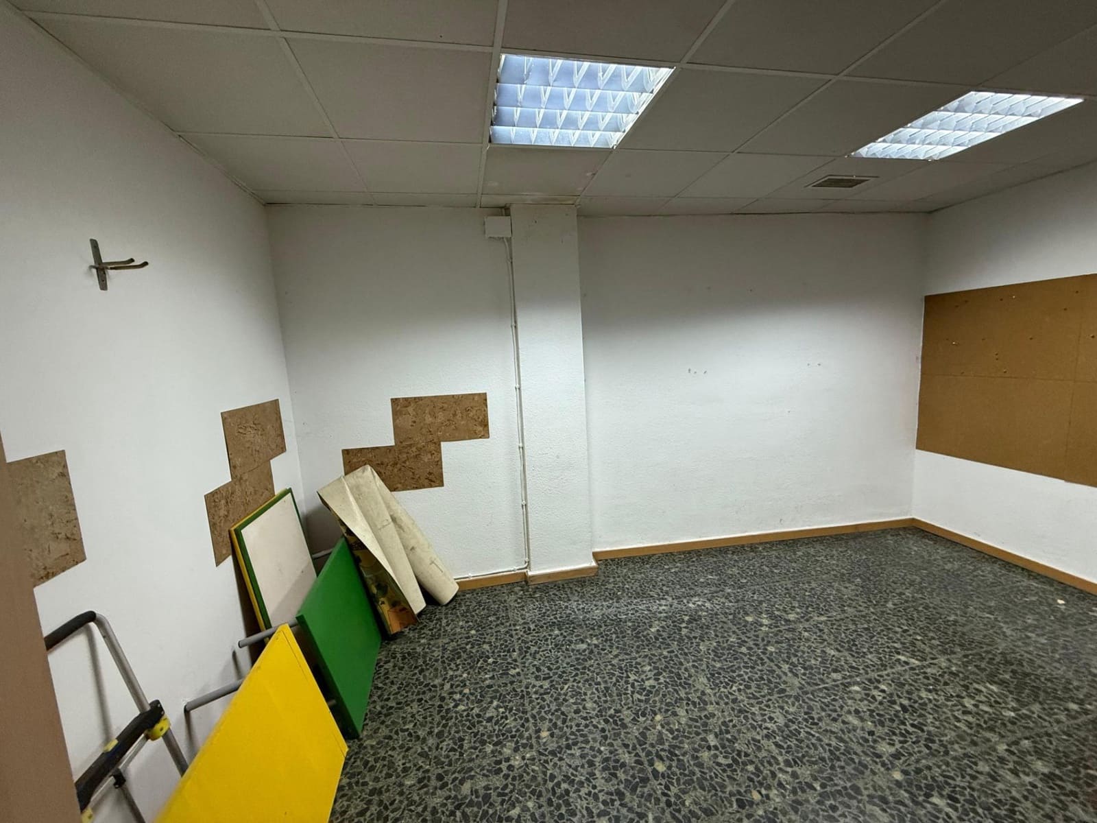 Kaupallinen myytävänä paikassa Cordoba kaupunki - 155 000 € (Ref: 9359982)