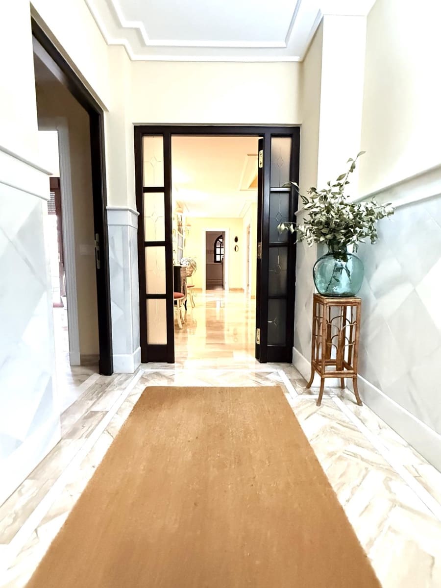 6 makuuhuone Omakotitalo myytävänä paikassa Posadas mukana 
autotalli - 348 000 € (Ref: 9360001)