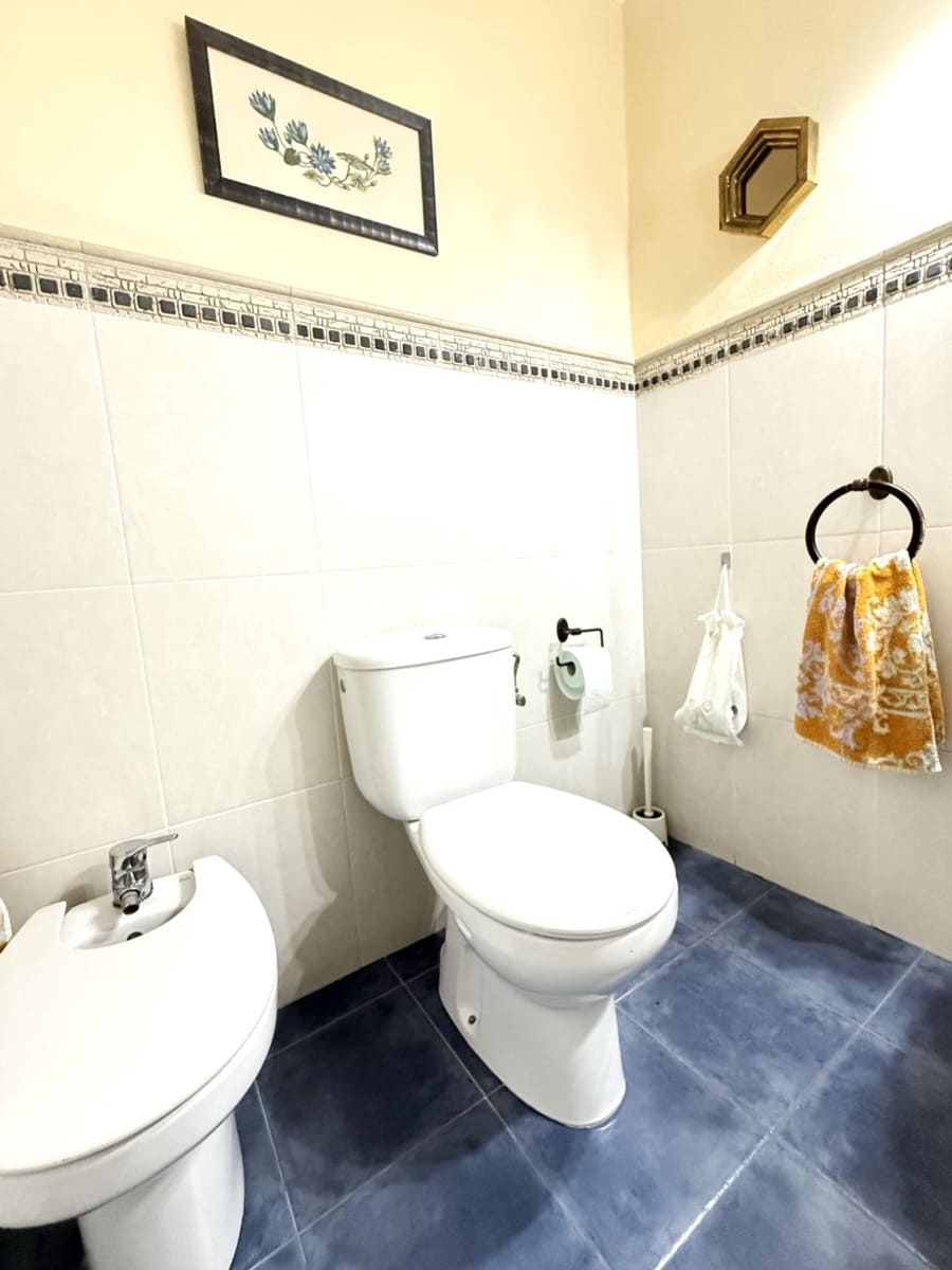 6 makuuhuone Omakotitalo myytävänä paikassa Posadas mukana 
autotalli - 348 000 € (Ref: 9360001)