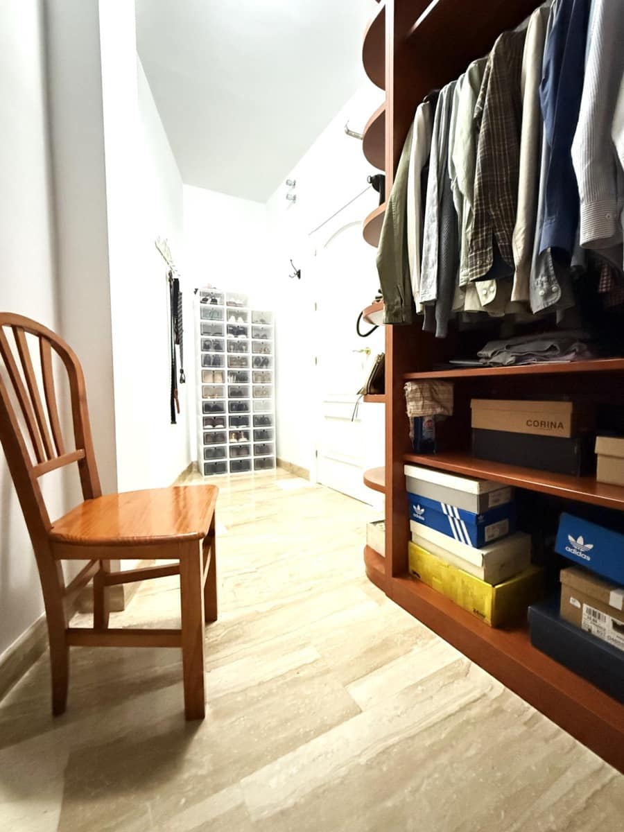 6 makuuhuone Omakotitalo myytävänä paikassa Posadas mukana 
autotalli - 348 000 € (Ref: 9360001)